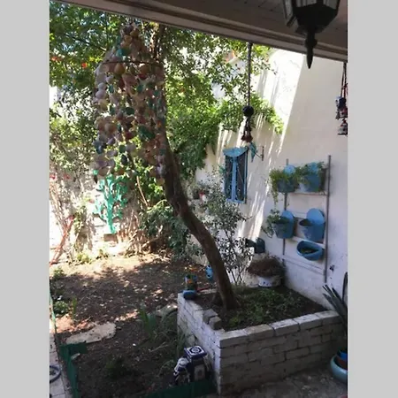 Bahceli Rum Evi Tas Ev Tadina Varmak Isteyenlere